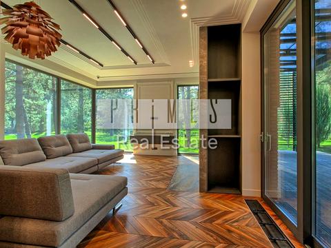 будинок за адресою Набережна вул.