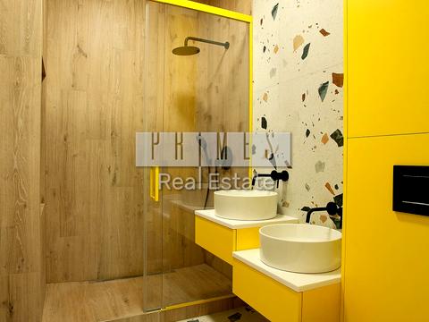 будинок за адресою Набережна вул.