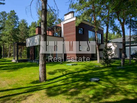 будинок за адресою Набережна вул.