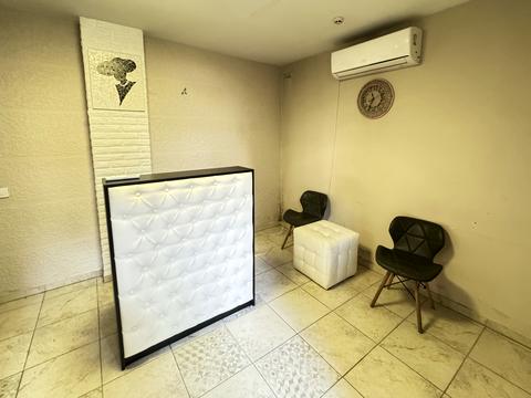 комерційна за адресою Михайла Грушевського вул., 37