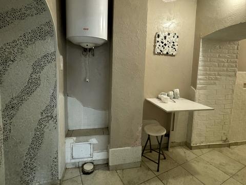 комерційна за адресою Михайла Грушевського вул., 37