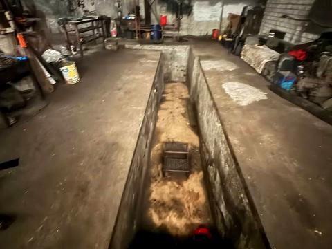 комерційна за адресою Вітчизняна вул., 24д