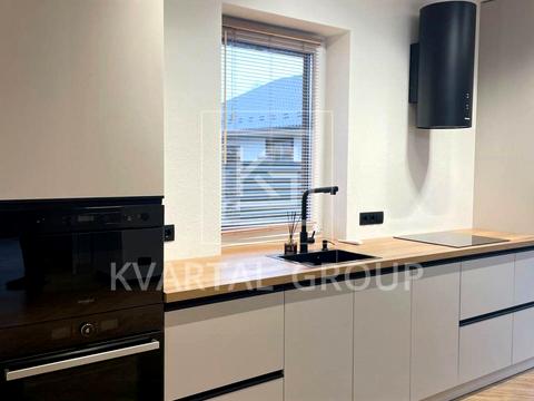 будинок за адресою Успішна, 10