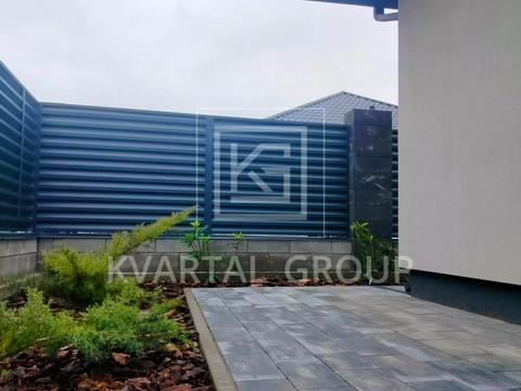 будинок за адресою Успішна, 10