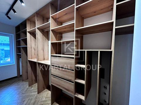 будинок за адресою Успішна, 10