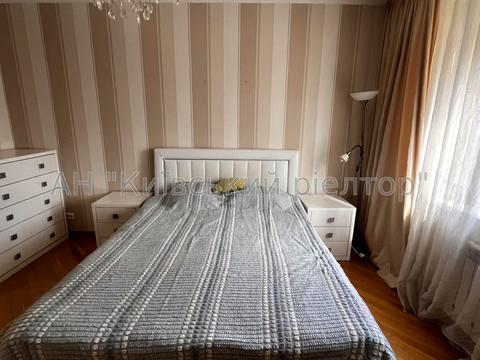 квартира за адресою Дніпровська набережна вул., 25