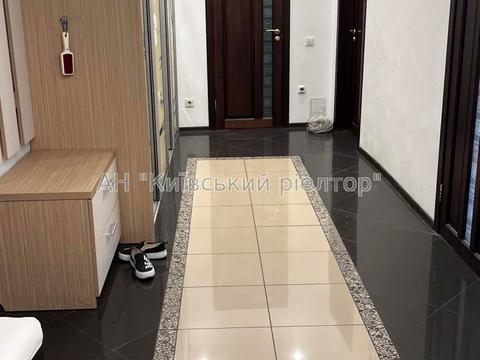 квартира за адресою Дніпровська набережна вул., 25