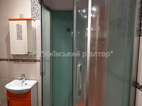 квартира за адресою Дніпровська набережна вул., 25