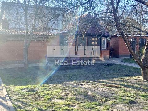 будинок за адресою Першотравнева вул.