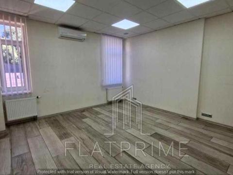 комерційна за адресою Івана Франка вул., 15-А