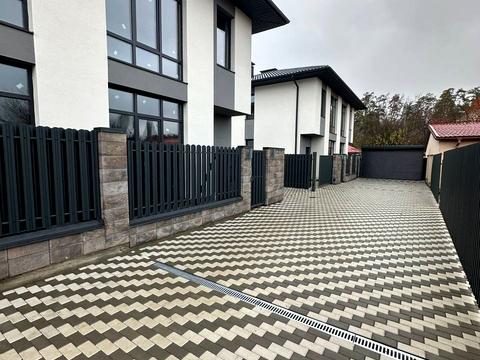 будинок за адресою Івана Багряного вул.