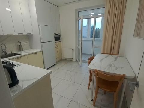 квартира за адресою Володимира Великого вул. (Артема), 10