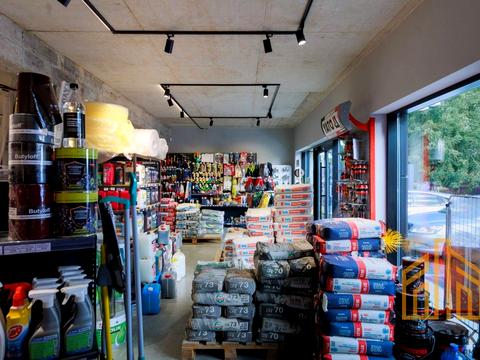 комерційна за адресою Загорська вул., 122