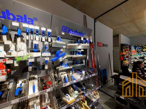 комерційна за адресою Загорська вул., 122