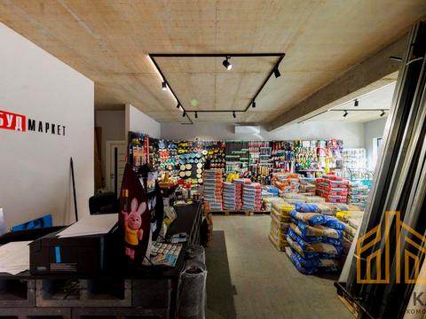 комерційна за адресою Загорська вул., 122