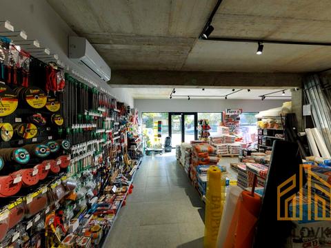 комерційна за адресою Загорська вул., 122