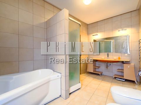 будинок за адресою Дмитра Дорошенка вул. (Чигоріна), 9