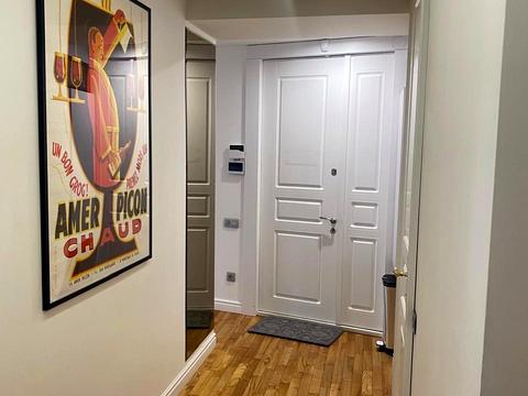 комерційна за адресою Театральна вул., 3