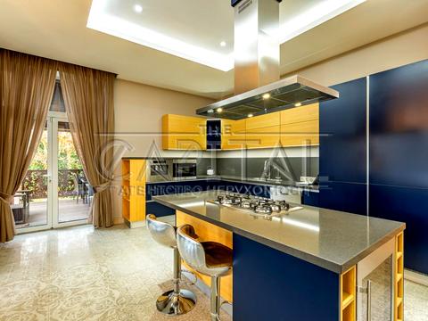 будинок за адресою Світанкова