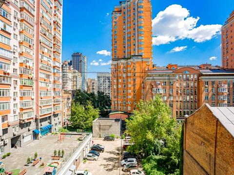 квартира за адресою В'ячеслава Чорновола вул., 25