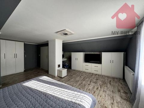 дом по адресу Центральна