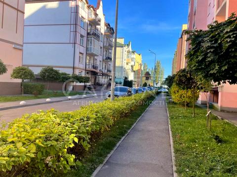 квартира за адресою Академіка Лебедєва вул., 1