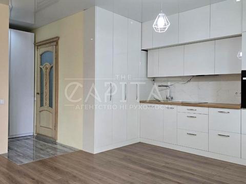 квартира за адресою Академіка Лебедєва вул., 1