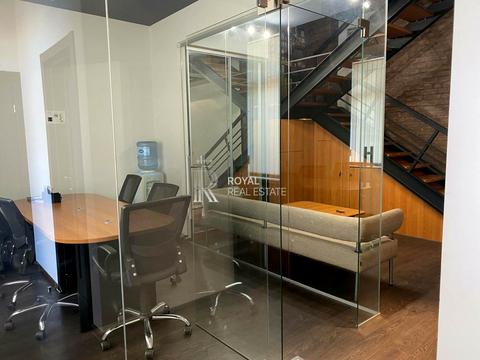 комерційна за адресою Липська вул., 19