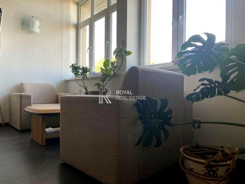 комерційна за адресою Липська вул., 19