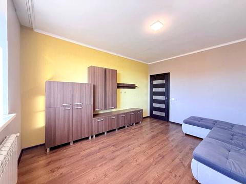 квартира за адресою Василя Сухомлинського вул., 14