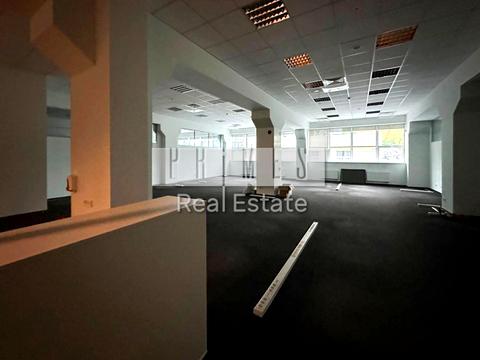 комерційна за адресою Голосіївська вул., 5