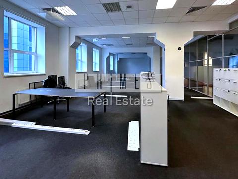 комерційна за адресою Голосіївська вул., 5