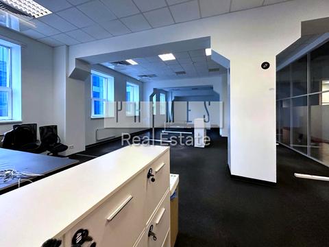 комерційна за адресою Голосіївська вул., 5