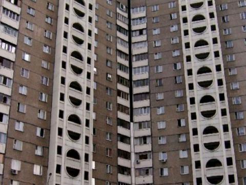 квартира за адресою Ревуцького вул., 4