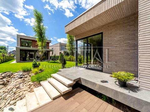 будинок за адресою Патріарха Мстислава Скрипника вул.