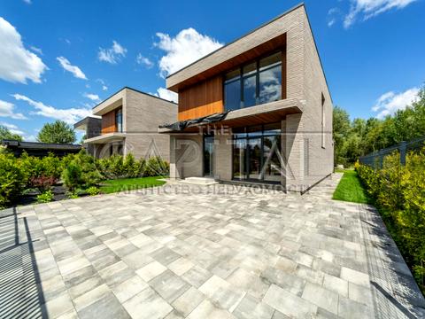 будинок за адресою Патріарха Мстислава Скрипника вул.