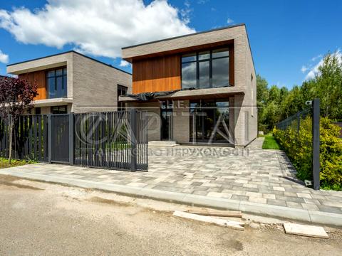 будинок за адресою Патріарха Мстислава Скрипника вул.