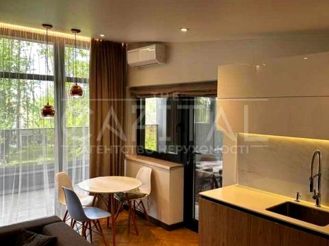 будинок за адресою Парникова вул.