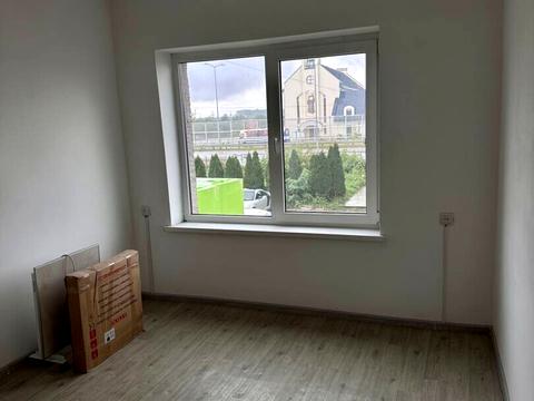 комерційна за адресою Стрийська вул., 3