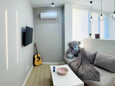 квартира за адресою Салютна вул., 2