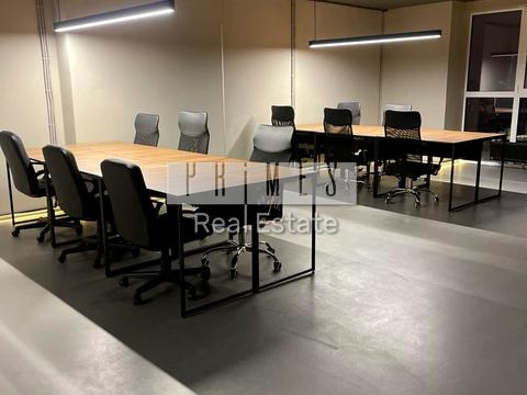 комерційна за адресою Ділова вул. (Димитрова), 2-Б