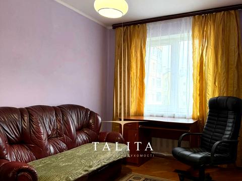 квартира за адресою Івана Кавалерідзе вул. (), 21