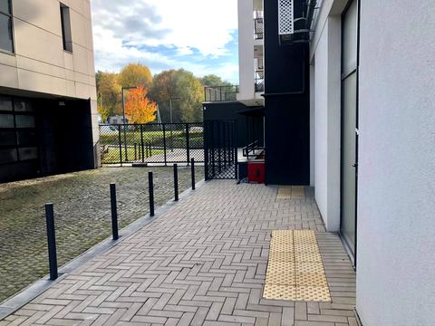 комерційна за адресою Пасічна вул., 150