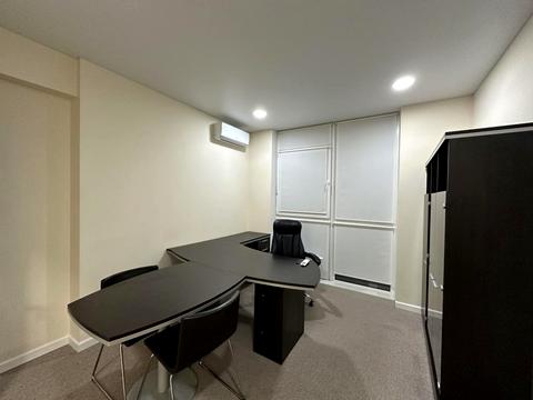 комерційна за адресою Джона Маккейна вул. (Івана Кудрі), 1-Б