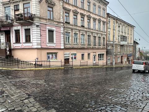 комерційна за адресою Хмельницького Богдана тупик, 1