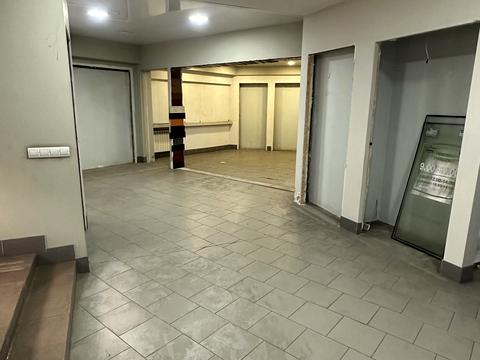 комерційна за адресою Хмельницького Богдана тупик, 1