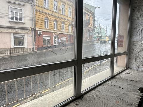 комерційна за адресою Хмельницького Богдана тупик, 1