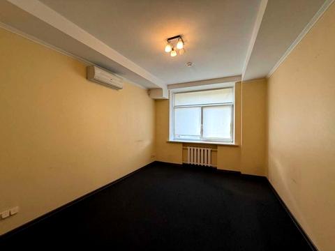 комерційна за адресою Ділова вул. (Димитрова), 5-Б