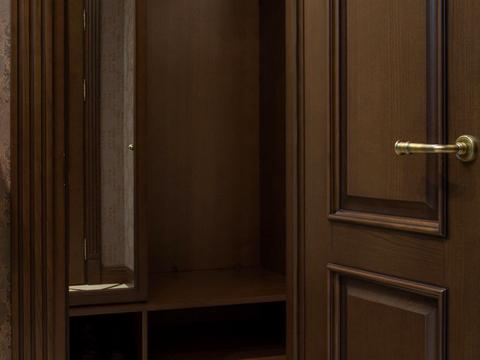 комерційна за адресою Антоновича вул. (Горького), 131