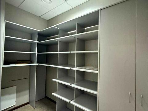 коммерческая по адресу Calle Dilova ул. (Димитрова), 5-Б